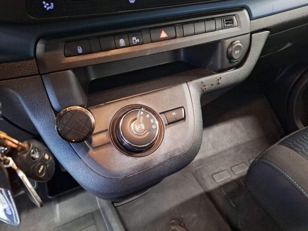 Peugeot Traveller 2019 Valkoinen