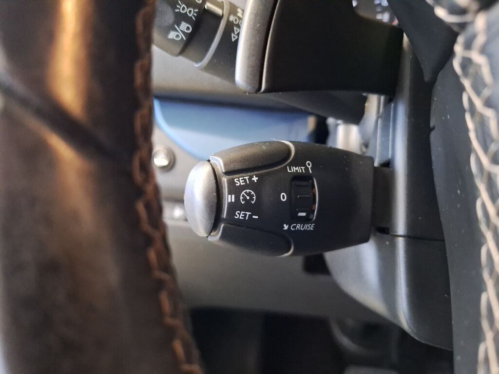 Peugeot Traveller 2019 Valkoinen