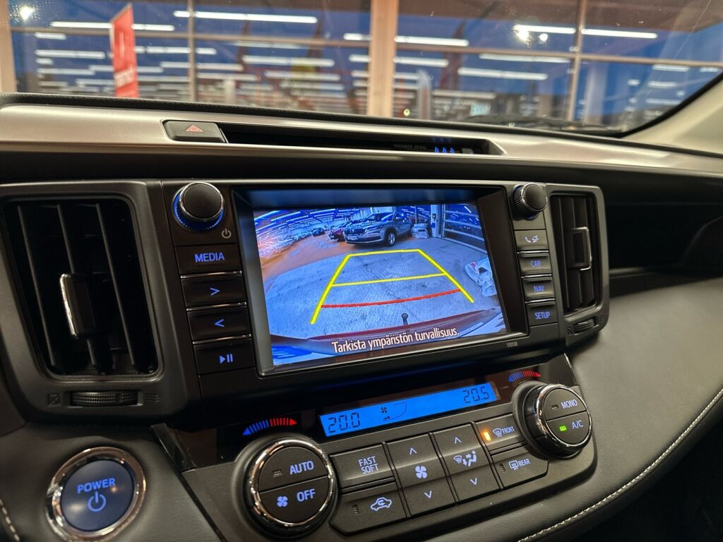 Toyota RAV4 2018 Punainen