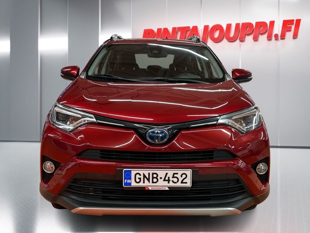 Toyota RAV4 2018 Punainen