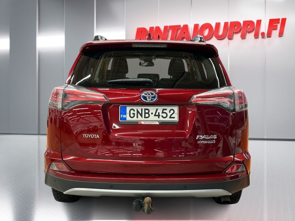 Toyota RAV4 2018 Punainen