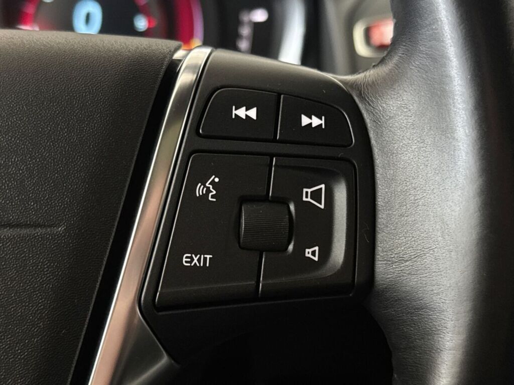 Volvo XC60 2014 Musta