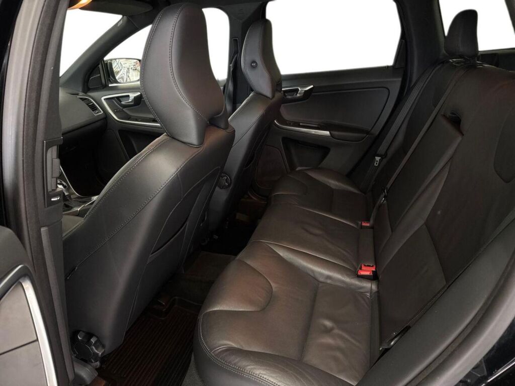 Volvo XC60 2014 Musta