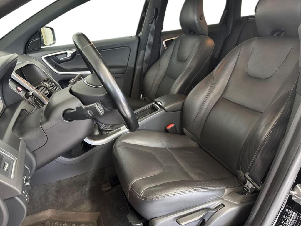 Volvo XC60 2014 Musta