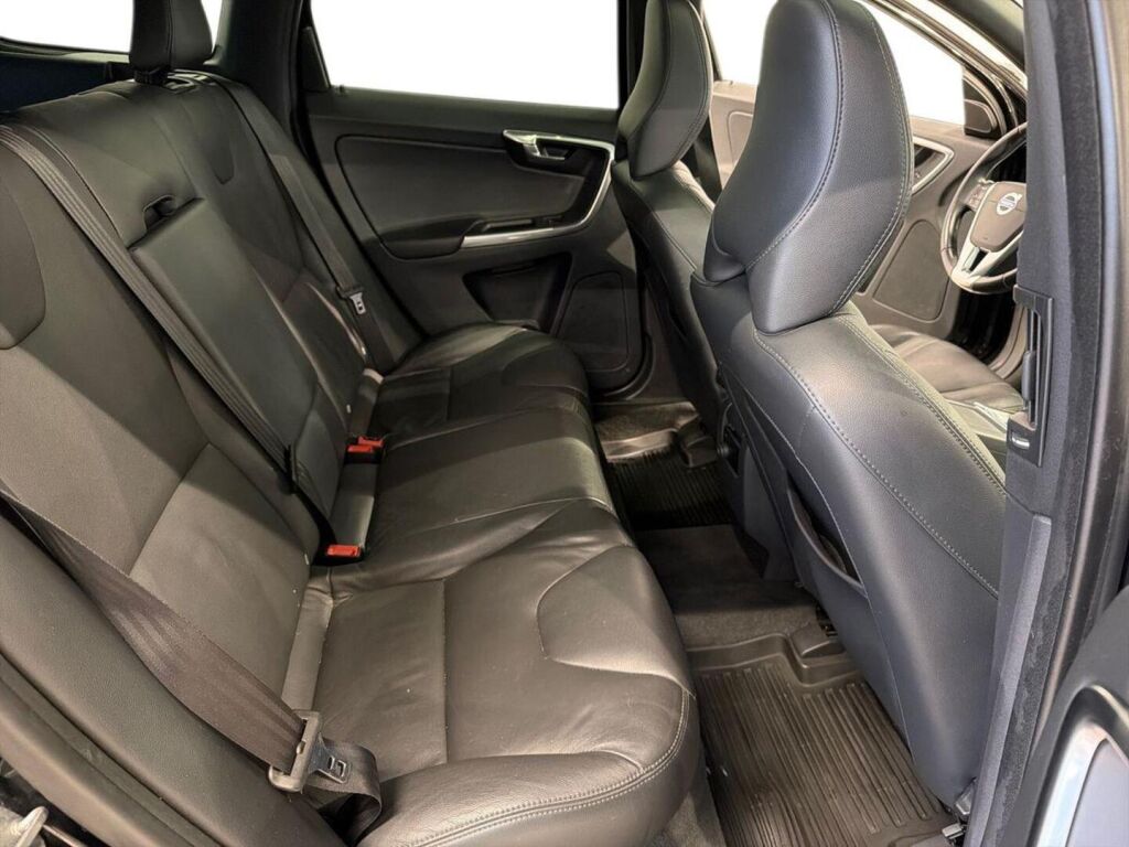 Volvo XC60 2014 Musta