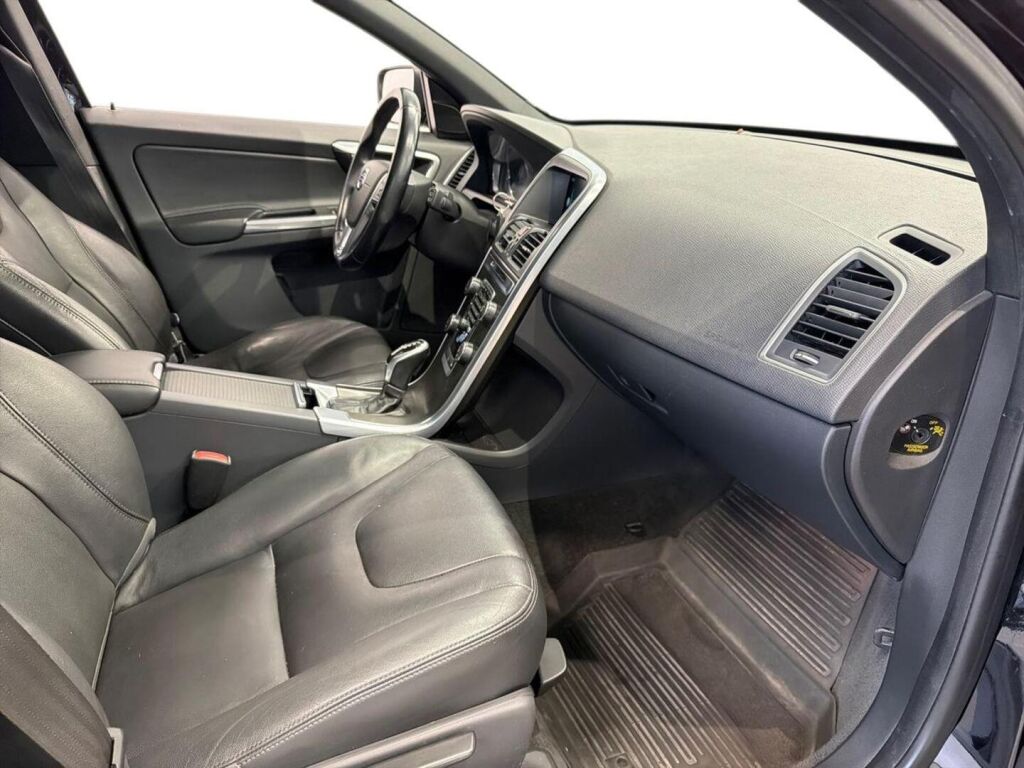 Volvo XC60 2014 Musta