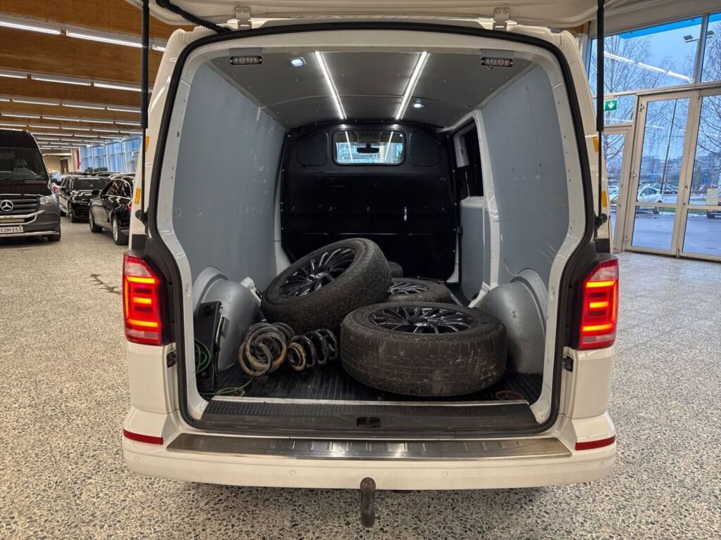 Volkswagen Transporter 2018 Valkoinen