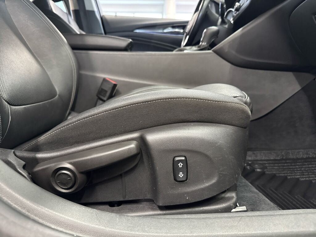 Opel Insignia 2019 Valkoinen