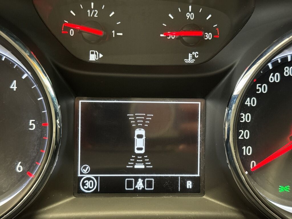 Opel Insignia 2019 Valkoinen