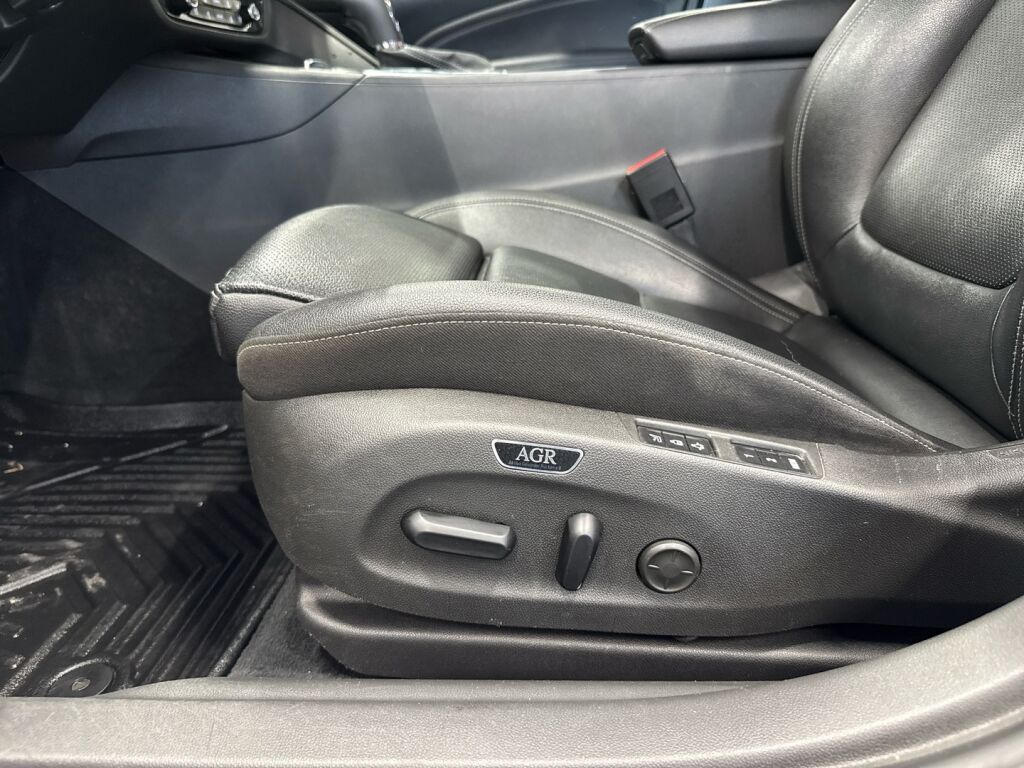 Opel Insignia 2019 Valkoinen