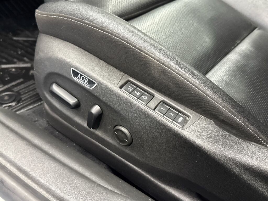 Opel Insignia 2019 Valkoinen