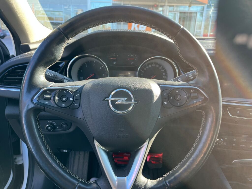 Opel Insignia 2019 Valkoinen