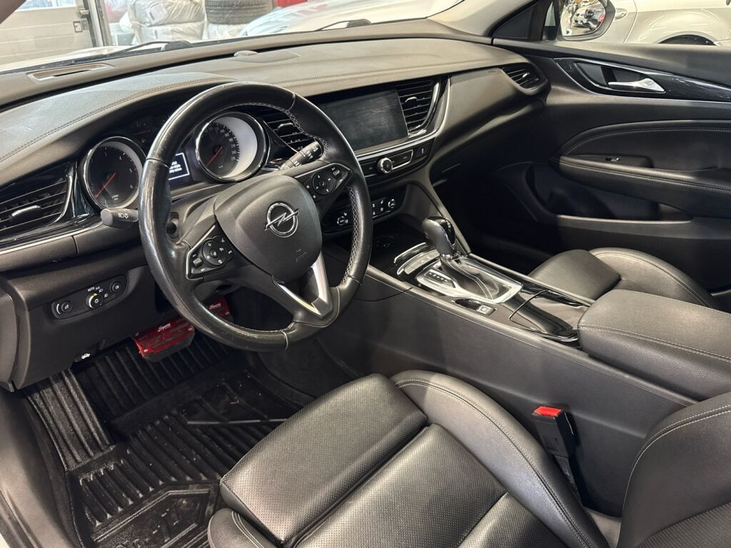 Opel Insignia 2019 Valkoinen