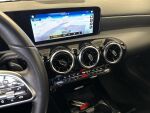 Mercedes-Benz A 2018 Punainen