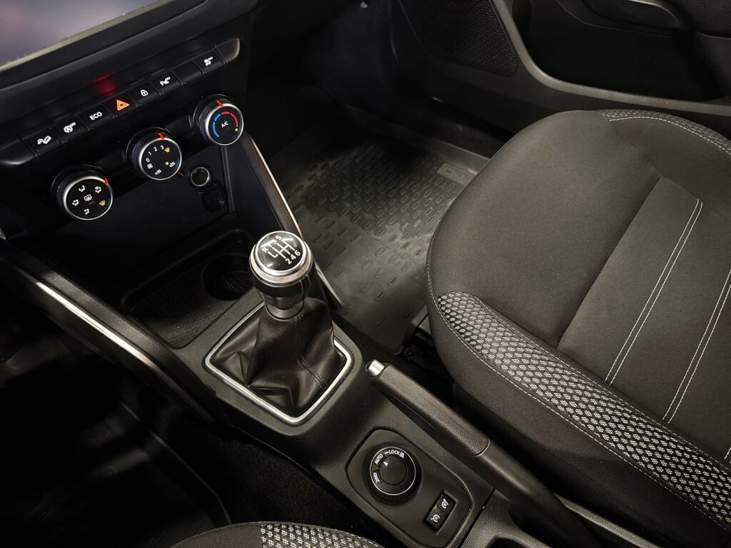 Dacia Duster 2018 Oranssi