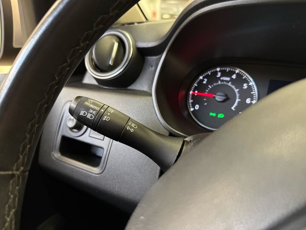 Dacia Duster 2018 Oranssi