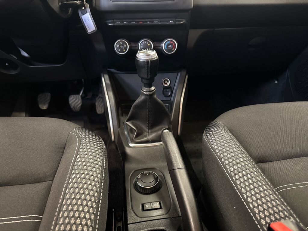 Dacia Duster 2018 Oranssi