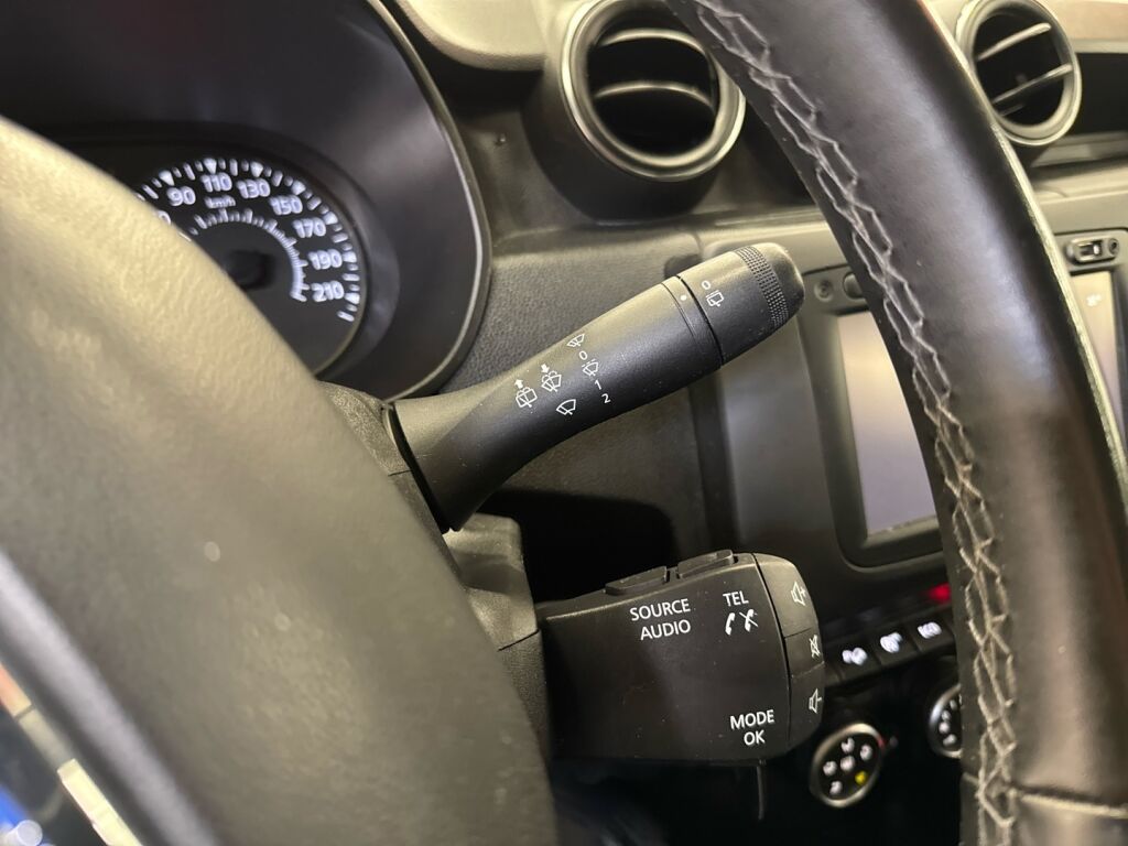 Dacia Duster 2018 Oranssi