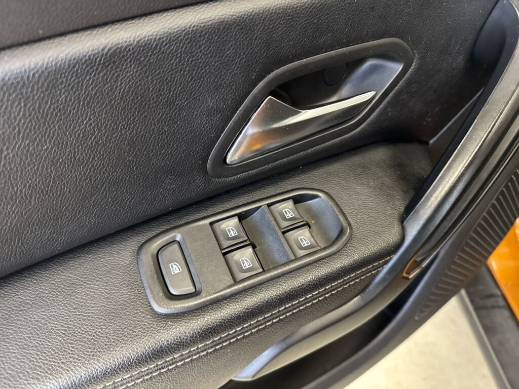 Dacia Duster 2018 Oranssi