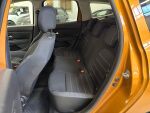 Dacia Duster 2018 Oranssi