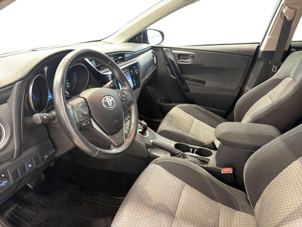 Toyota Auris 2018 Harmaa
