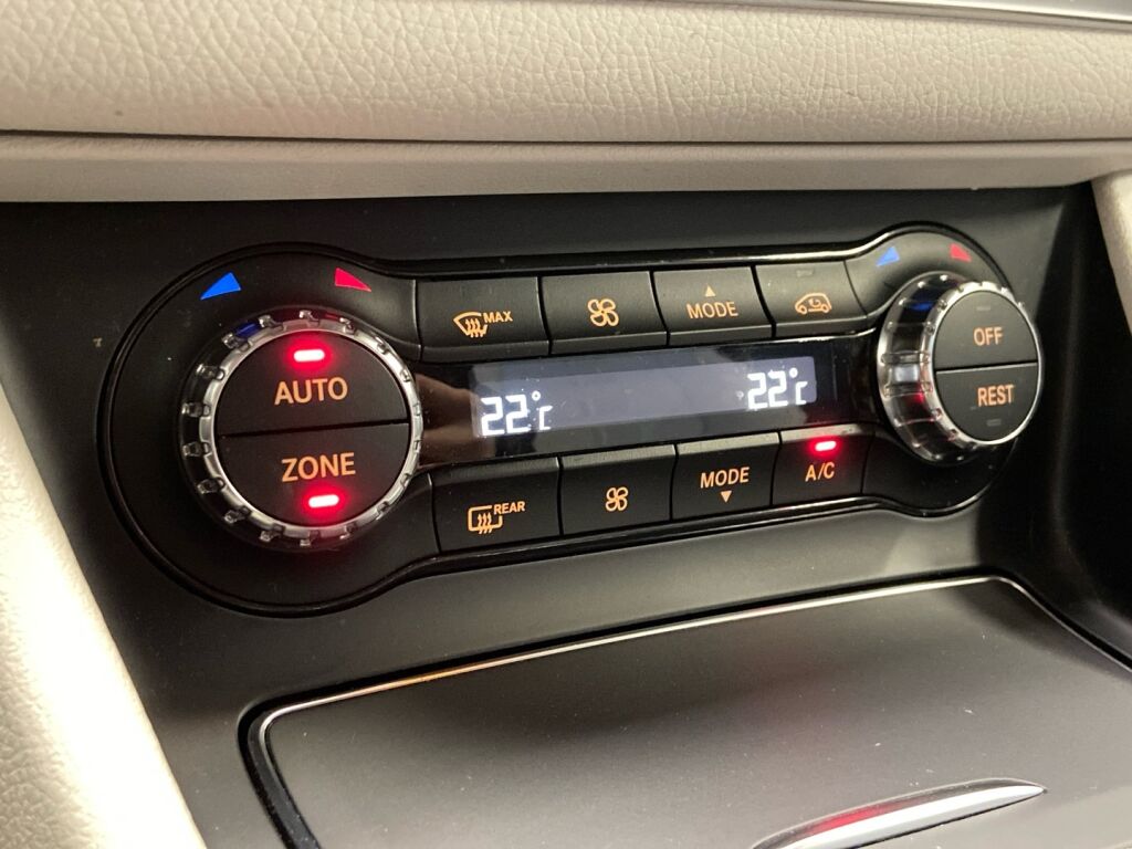 Mercedes-Benz CLA 2019 Musta