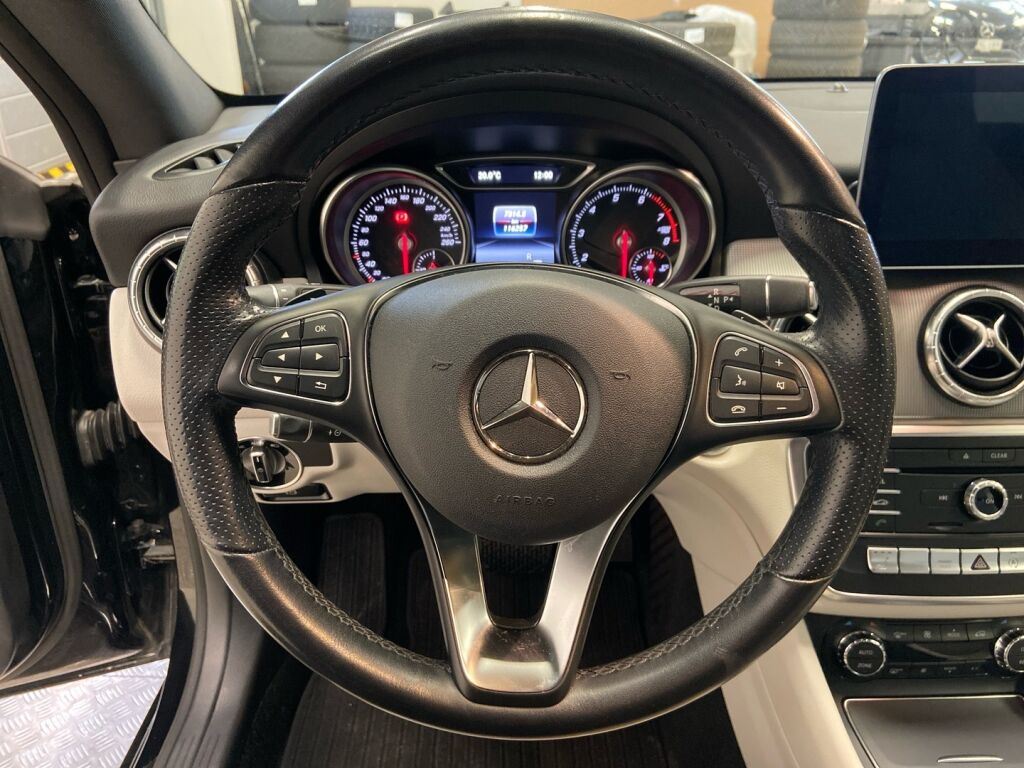 Mercedes-Benz CLA 2019 Musta