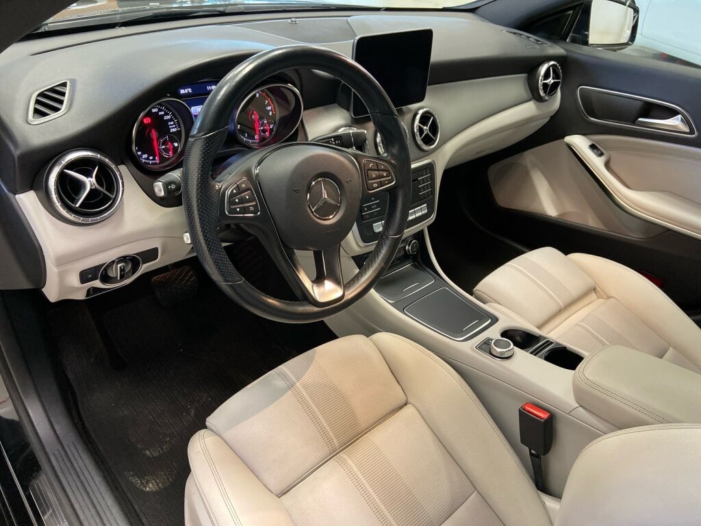 Mercedes-Benz CLA 2019 Musta