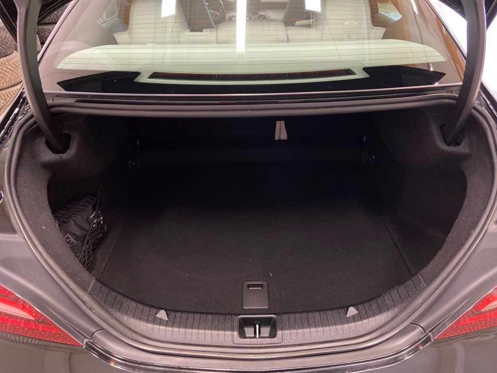 Mercedes-Benz CLA 2019 Musta