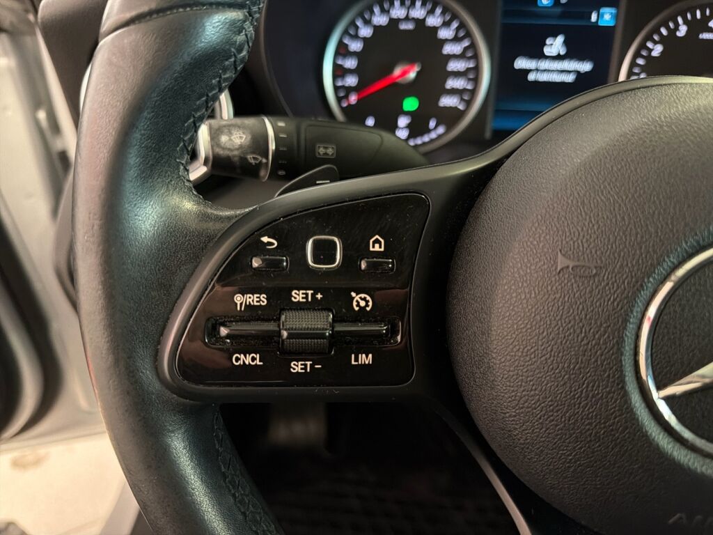 Mercedes-Benz C 2019 Harmaa