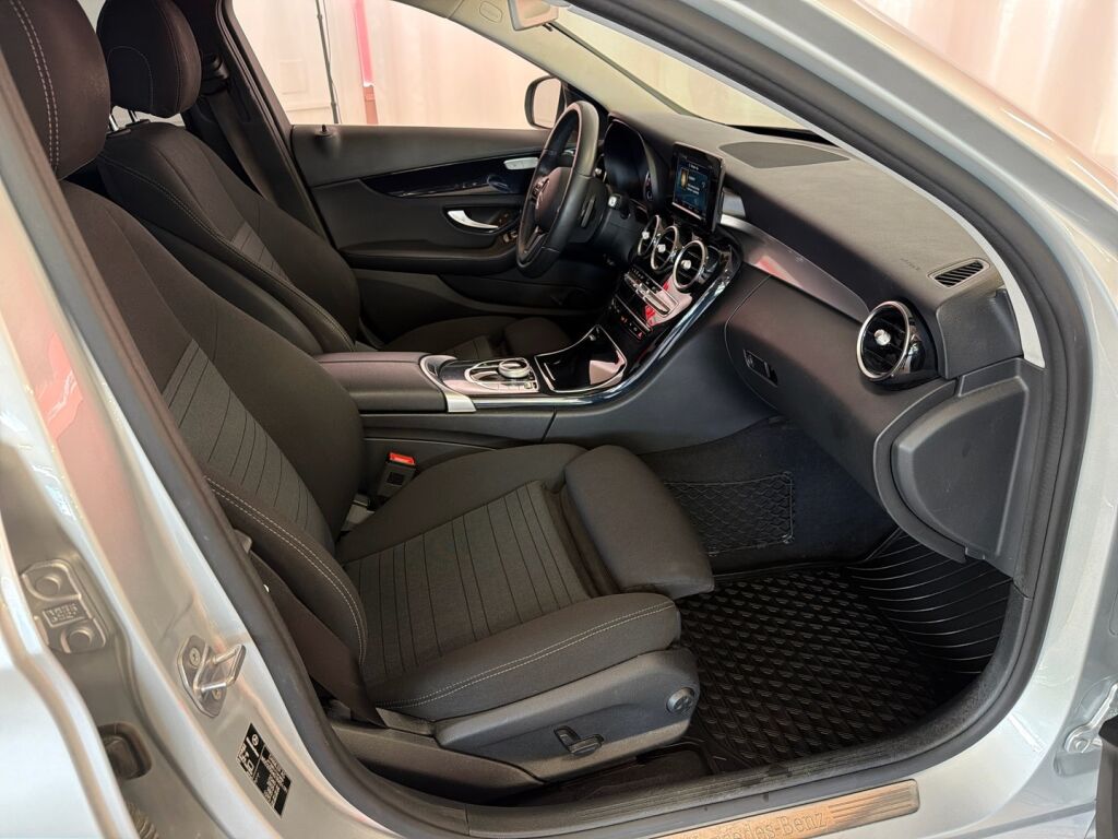 Mercedes-Benz C 2019 Harmaa