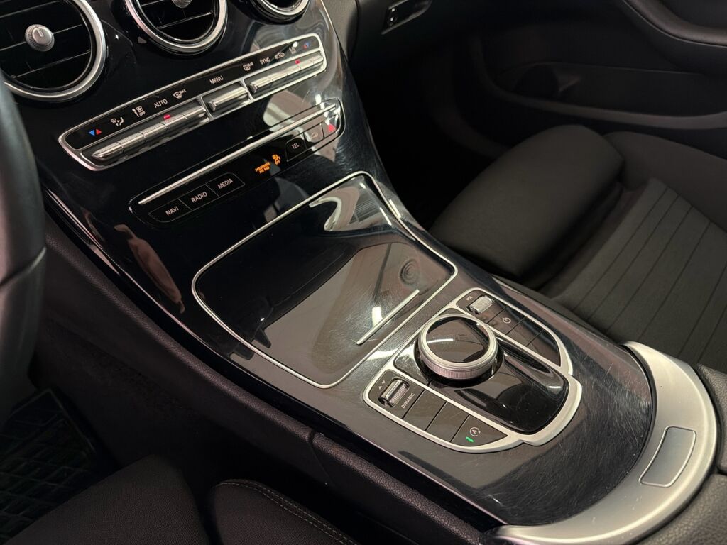 Mercedes-Benz C 2019 Harmaa