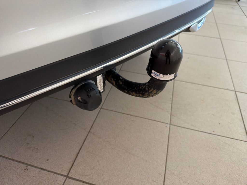 Mercedes-Benz C 2019 Harmaa
