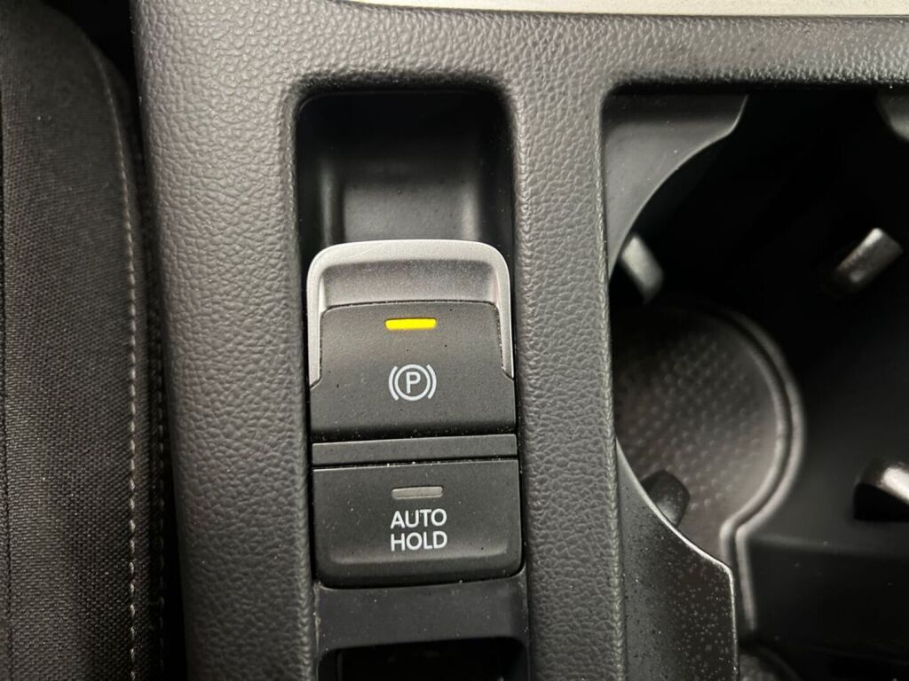Volkswagen Passat 2018 Sininen