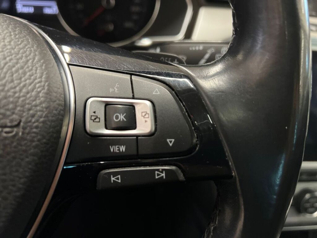 Volkswagen Passat 2018 Sininen