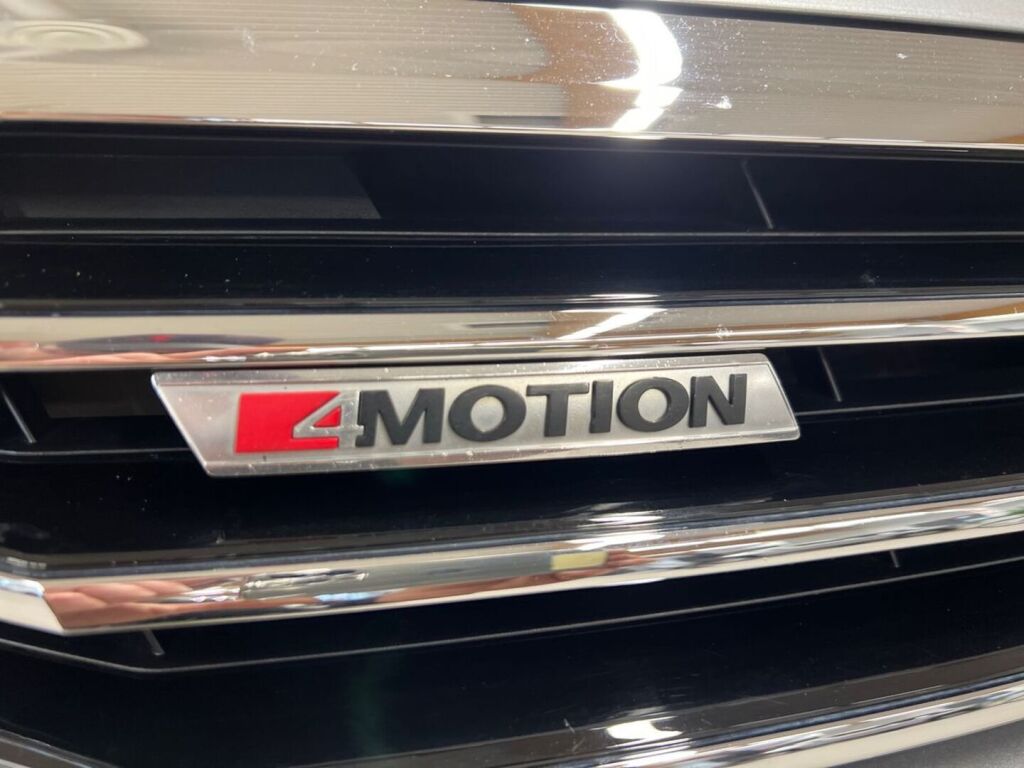 Volkswagen Passat 2018 Sininen