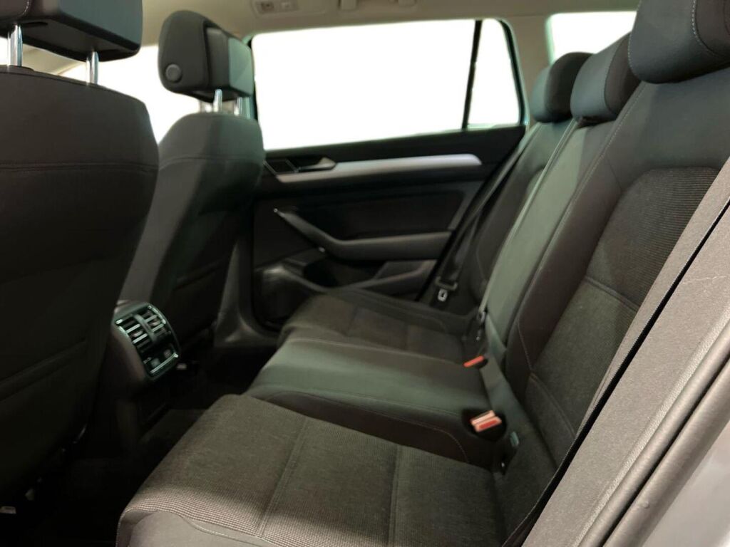 Volkswagen Passat 2018 Sininen