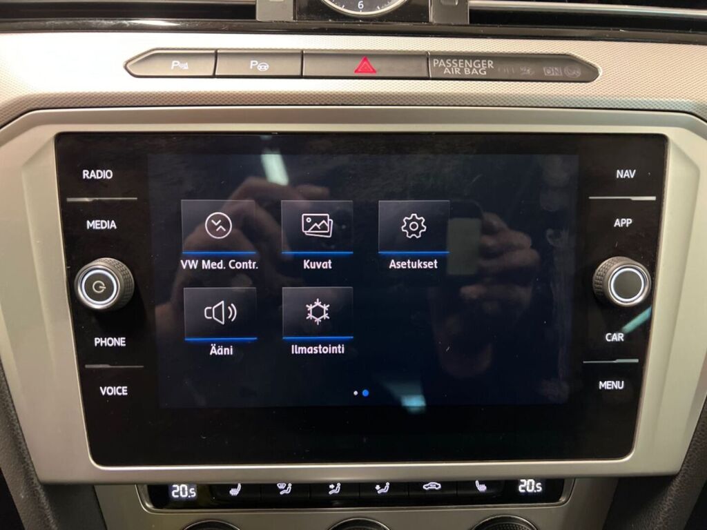 Volkswagen Passat 2018 Sininen