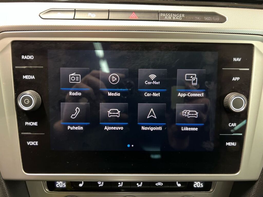 Volkswagen Passat 2018 Sininen