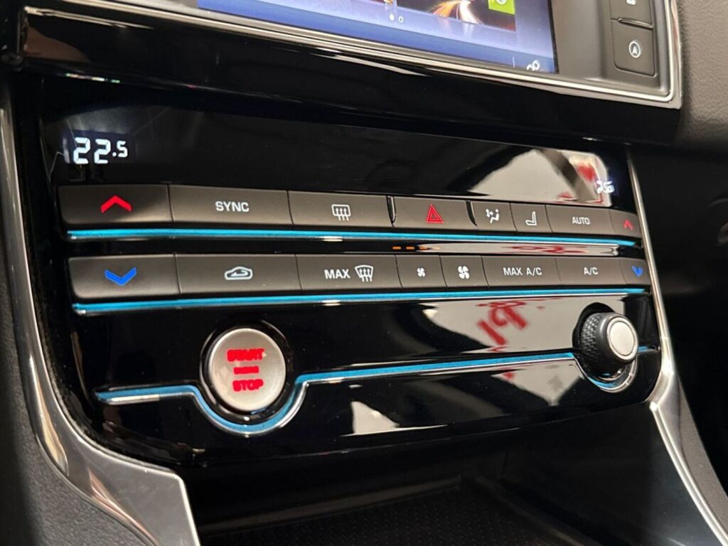 Jaguar XE 2015 Valkoinen