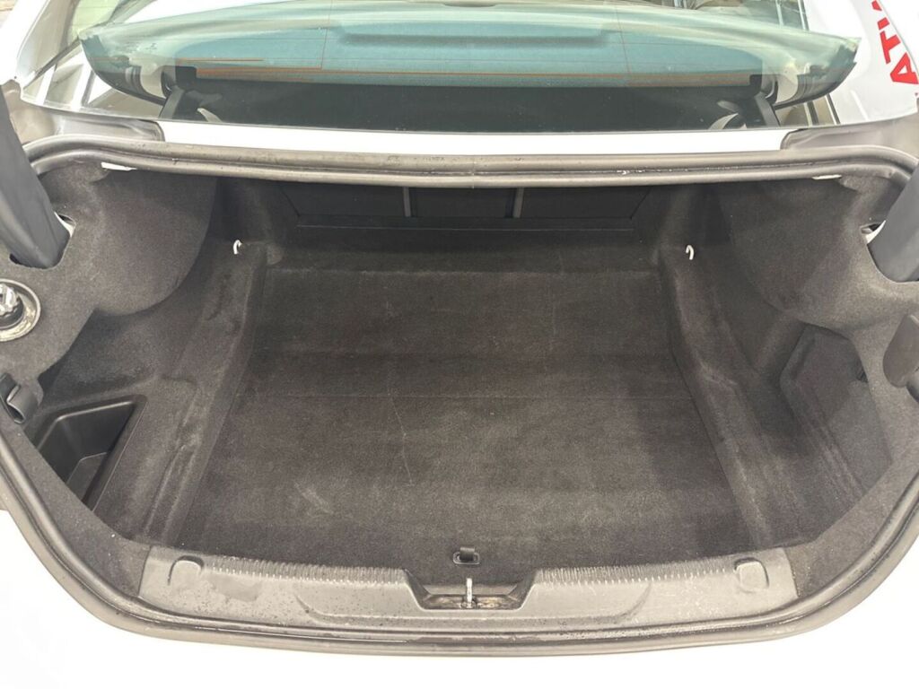 Jaguar XE 2015 Valkoinen