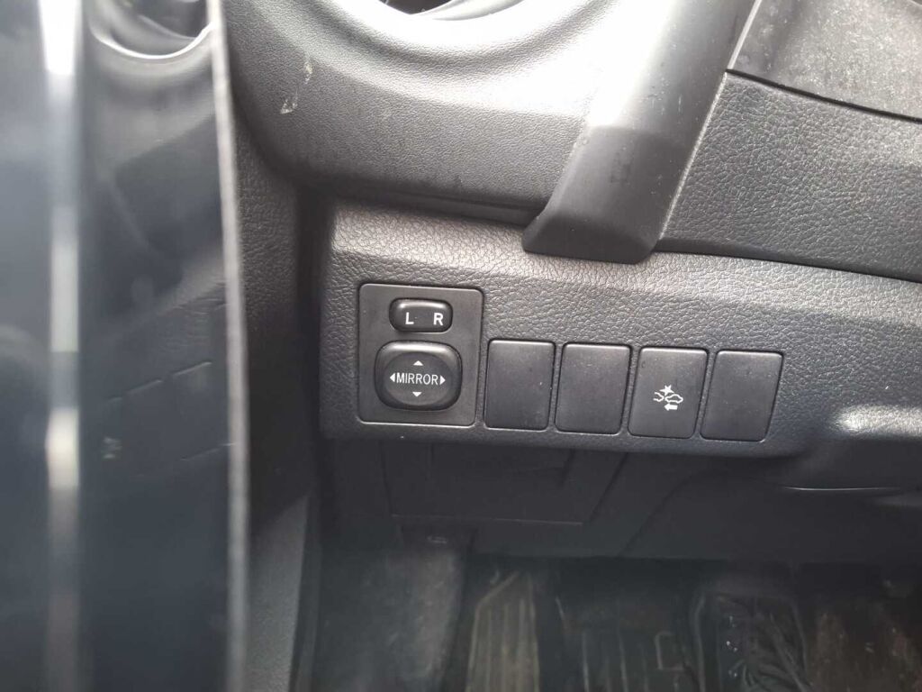 Toyota Auris 2018 Harmaa