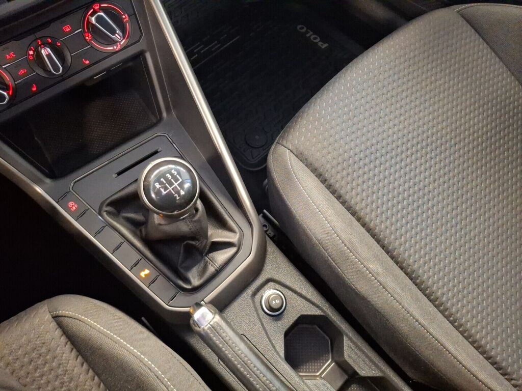 Volkswagen Polo 2018 Sininen