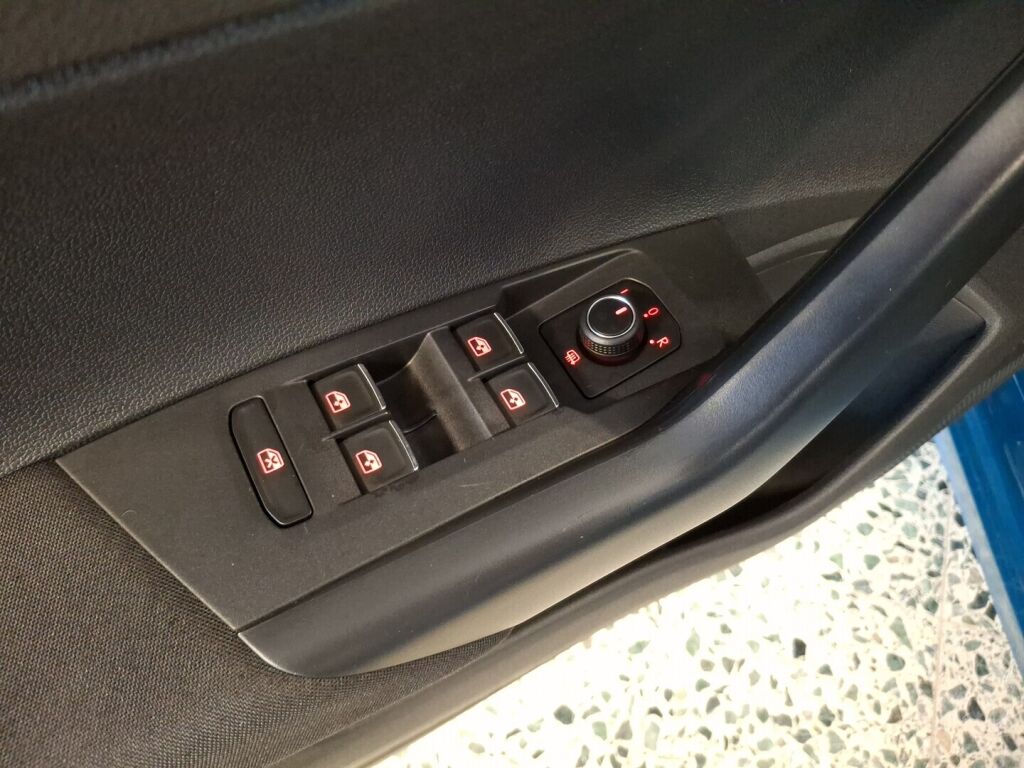 Volkswagen Polo 2018 Sininen