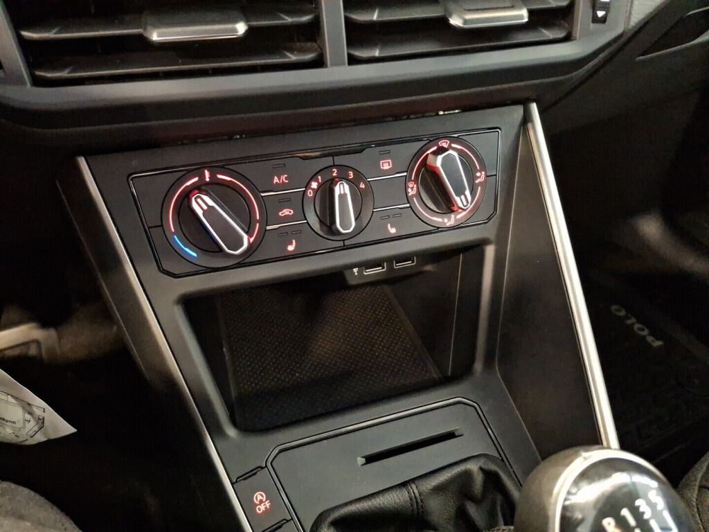 Volkswagen Polo 2018 Sininen