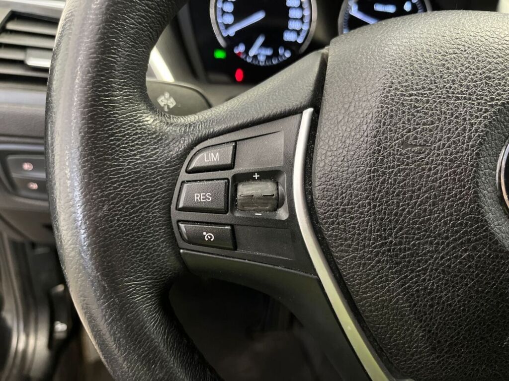 BMW 120 2018 Musta