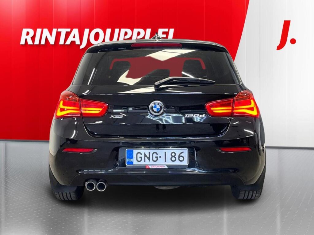 BMW 120 2018 Musta