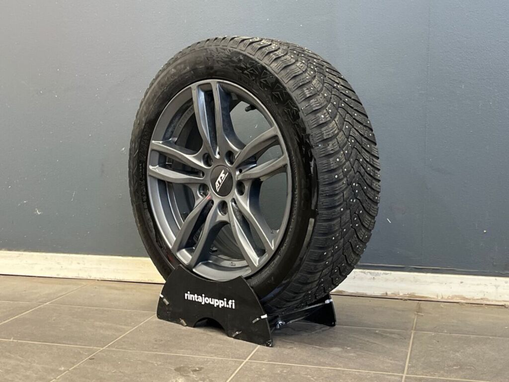 BMW 120 2018 Musta