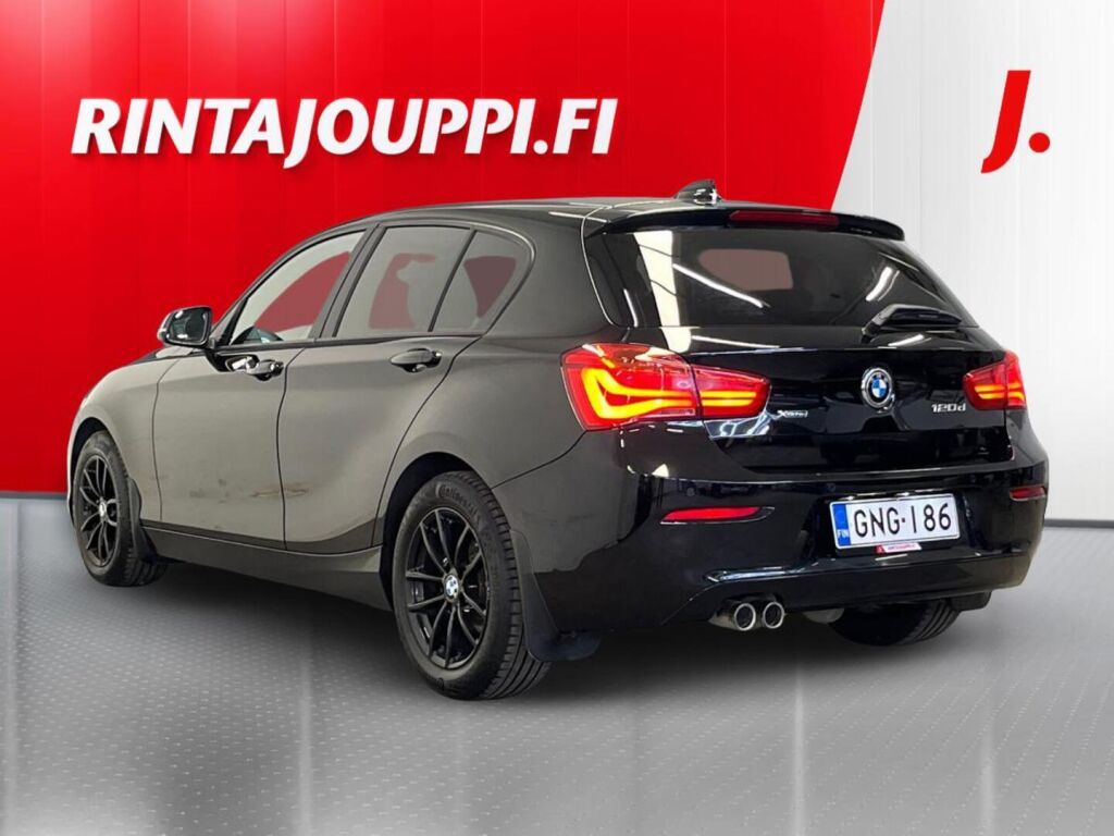 BMW 120 2018 Musta