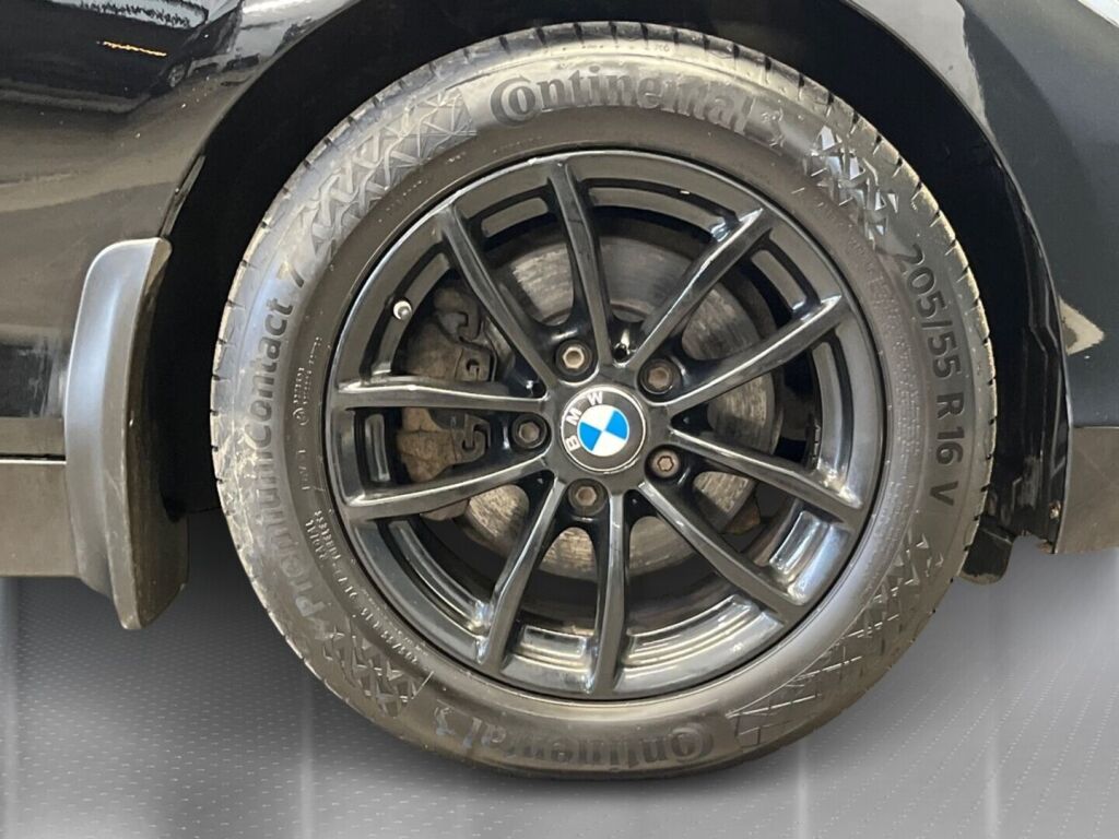 BMW 120 2018 Musta
